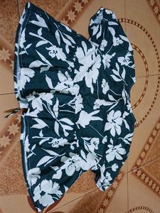 Floral Print Puff Sleeve Top