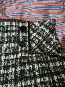 Chic Tweed Shorts with Button Detail
