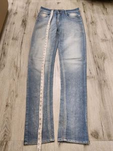 Ma1073 Hot jeans waist 28 inches