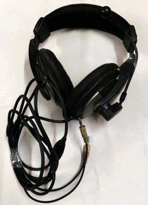 Wired Headphones &amp; Earbud Set