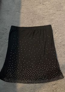 black skirt