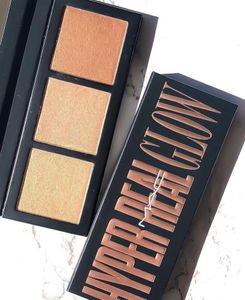 MAC Hyper Real Glow Highlighter Palette