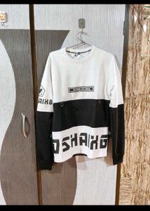 Oversized Graphic Sweatshirt