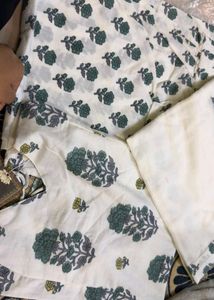Nishorama White Floral Print Kurta Set