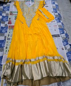 Elegant Yellow dress Intricate Silver Embelli