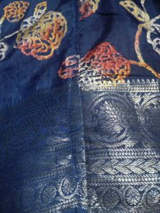 used joint Elegant Blue Embroidered dolo Saree
