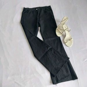 Black Flared pants  with Raw Hem🎀