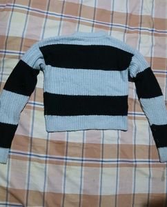 Price drop🩷Striped Knit Cropped Sweater