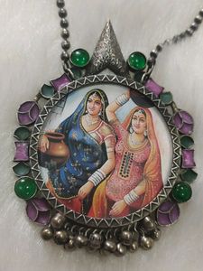 Silver Look Alike Chain With Pendant