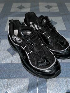 Supreme x Nike Air Max 98 Sneakers