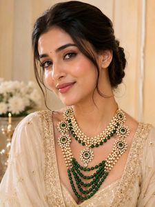 Emerald and Pearl Necklace Set