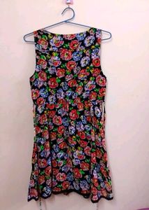 Black Floral Sleeveless Sundress with Lace Detail
