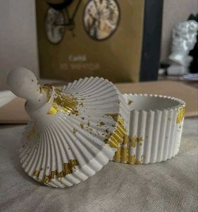 Decorative Lidded Jar Set