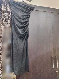 Chic Black One-Shoulder Ruched Dress