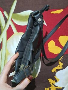 Chic Black Gathered Shoulder Bag