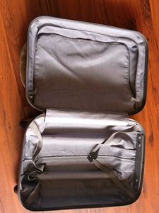 Samsonite Grey Suitcase-Cabin size