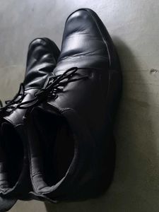 Classic Black Leather Oxford Shoes