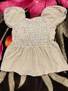 Cute Gingham Puff Sleeve Top
