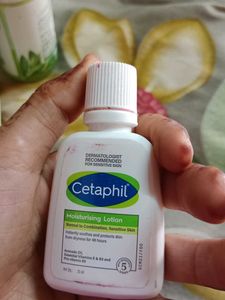 Set of 4 Skincare Products