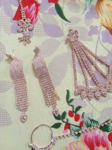 Sparkling Rhinestone Statement Necklace