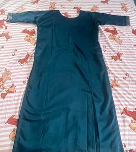 Elegant Teal Embroidered Kurta