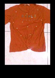 Stylish Rust-Colored Pearl T-Shirt