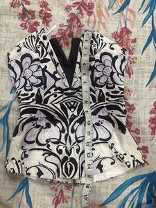 Stylish V-Neck Corset Top