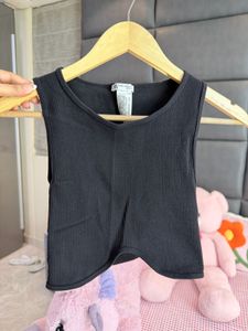 Black Ribbed Sleeveless Tank Top NEVRR WORN