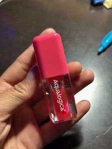 Aqualogica Lip Gloss