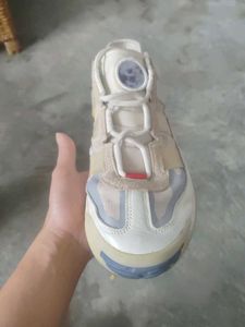 Stylish Cream Sneakers