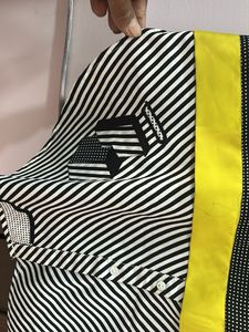 Chic Yellow Sleeveless Top