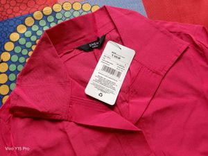 Vibrant Pink V-Neck 3/4 Sleeve Top