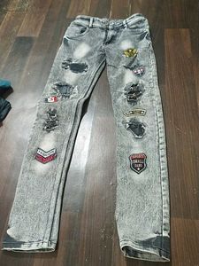 Stylish Distressed Jeans with Patches