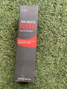 THE MATTE FIXER FACE SPRAY