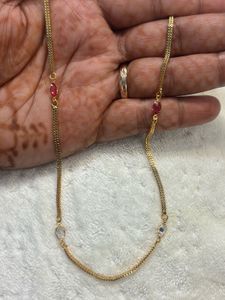 Elegant Gold Chain with Gemstones