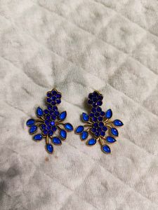 Urgent Sale ✅ Stunning Blue Stone Necklace with ea