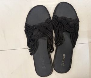 Zudio Black Braided Strap Flat Sandals