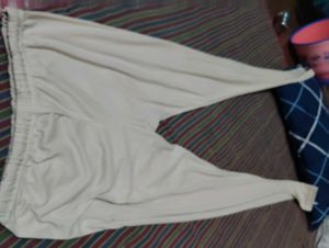 Elegant Green Embroidered Dupatta with leggings
