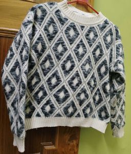 Diamond Pattern Knit Sweater