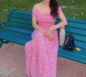 Chic Pink Floral Off-Shoulder Dress