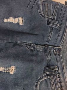 Trendy Ripped Straight Leg Jeans