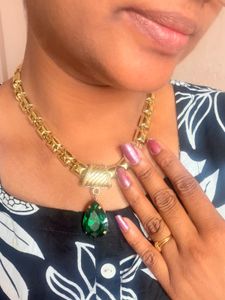 Anti-turnish Gold Tone Emerald Pendant Necklace &amp;