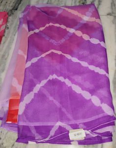Leheriya saree😍