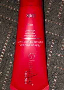 Glutatha Face Wash - Rich Creamy Skin 200 g
