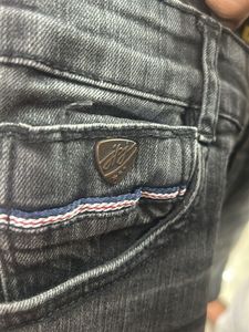 Stylish Black Skinny Jeans