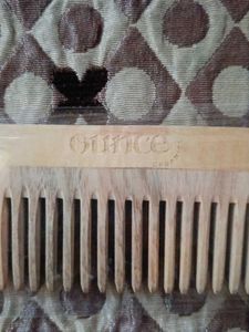 Wooden Comb Any@150 each