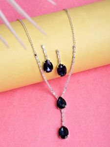 2 piece combo chain pendent sets ( new )