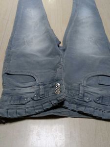 Women Stylish Grey Jeans
