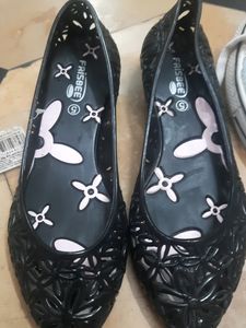 Brand New Frisbee Shoe 5 UK And DJ C UK 5 CONVERSE shoes