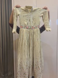 Elegant Yellow Kurta Set with Intricate Embroidery